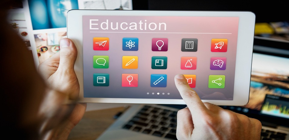 Mobile Learning App Blueprint: Strategy, Features & Pitfalls to Avoid